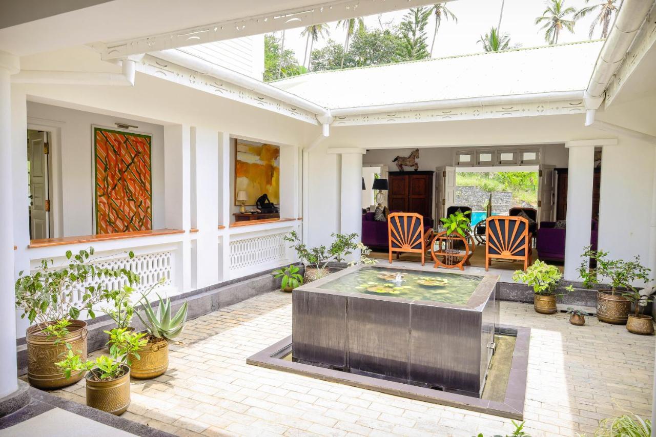 The Flame Tree Estate & Hotel 캔디 외부 사진