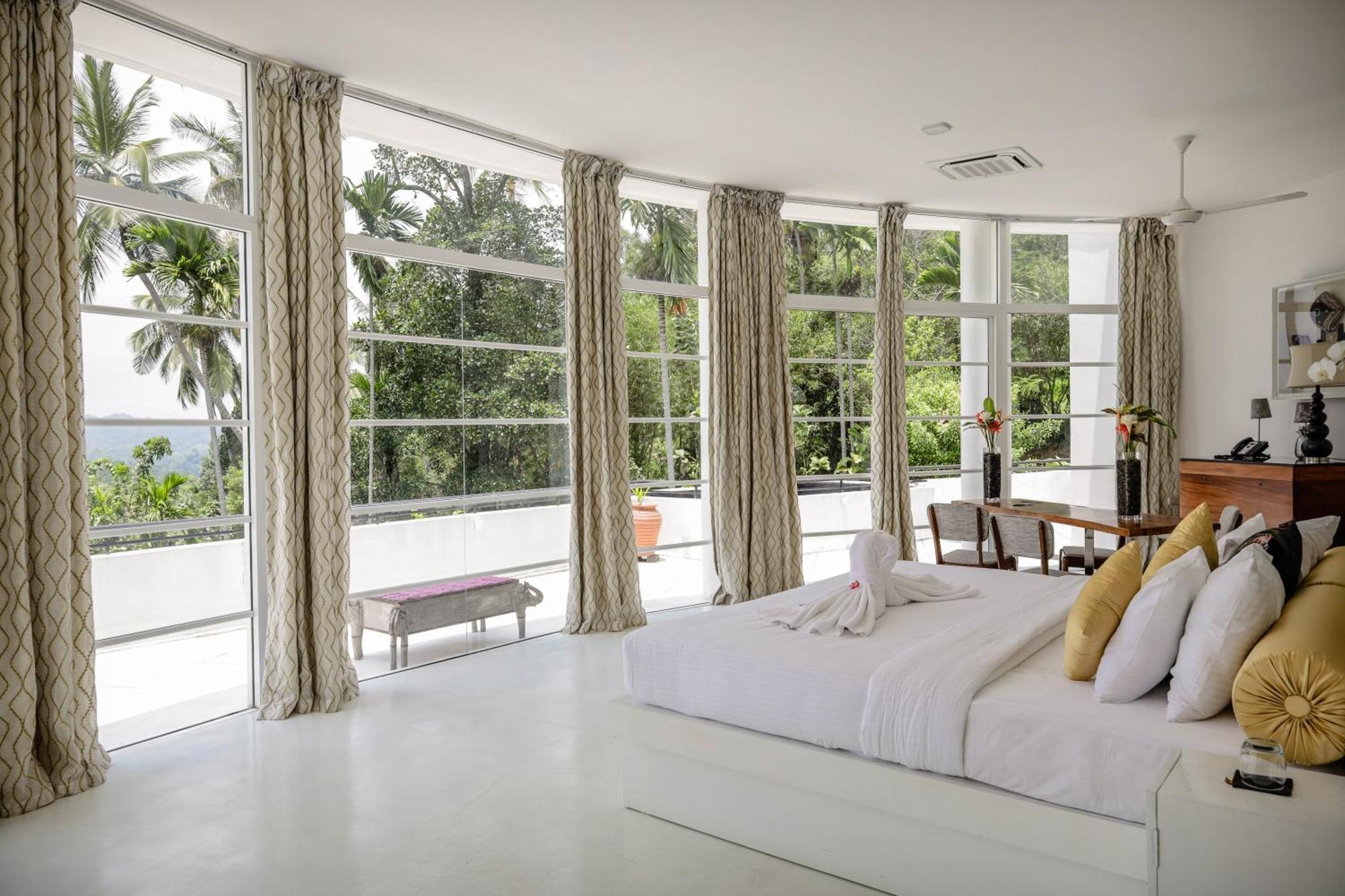 The Flame Tree Estate & Hotel 캔디 객실 사진